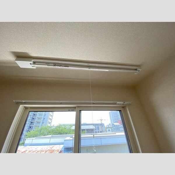 その他 (室内物干し)