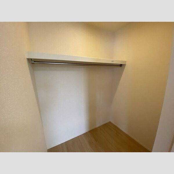 収納 (ウォークインクローゼット)