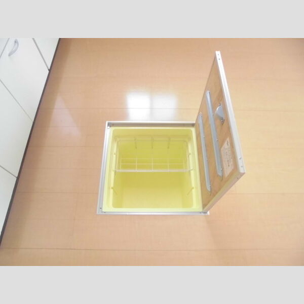 その他 (床下収納)