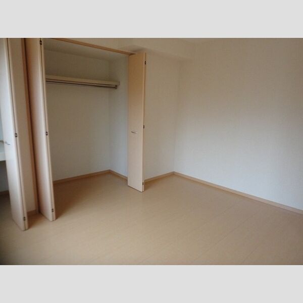 その他 (洋室(南)6帖)