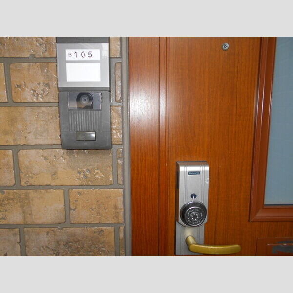 その他設備 (B105　カードキー・モニタ付インターホン)