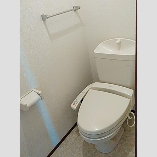 トイレ (温水洗浄暖房便座)