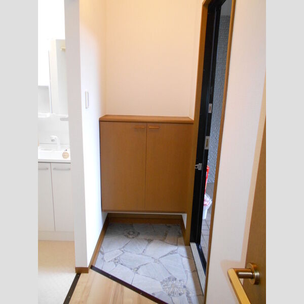 玄関 (A101 玄関)