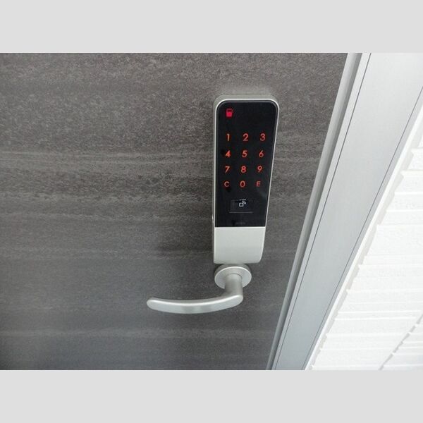 玄関 (玄関・カードキー)