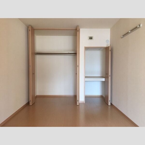 収納 (クローゼット・物入れ)