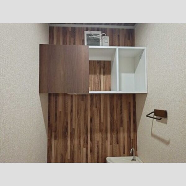 収納 (トイレ収納棚)