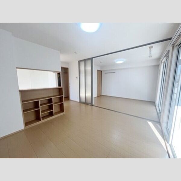 居室・リビング (LDK11.5帖+南洋室6帖)