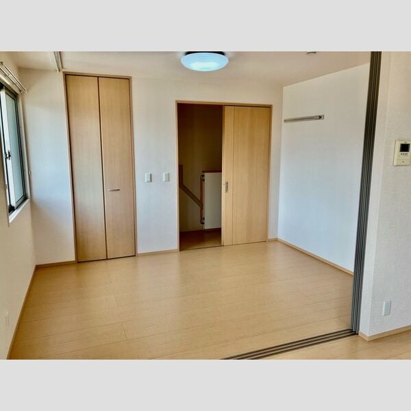 その他 (南側洋室6帖)