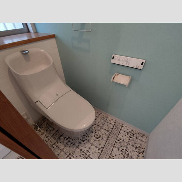 トイレ (温水洗浄暖房便座)