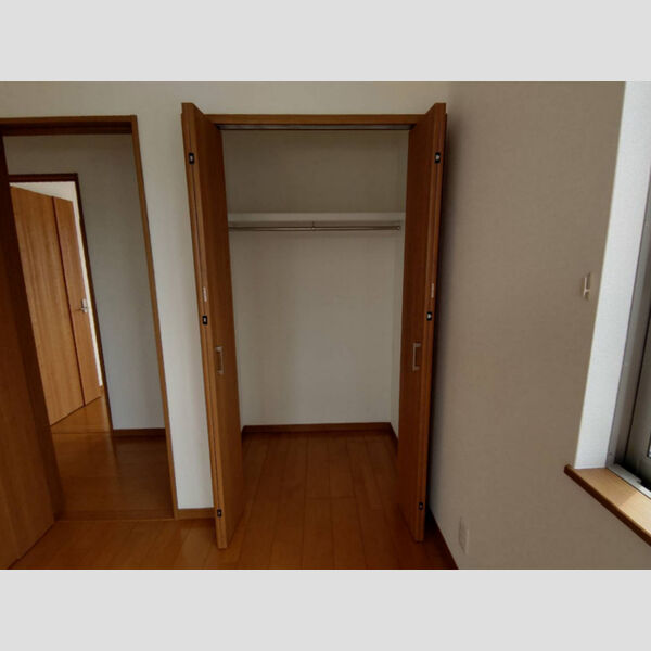 収納 (北西洋室　クローゼット)