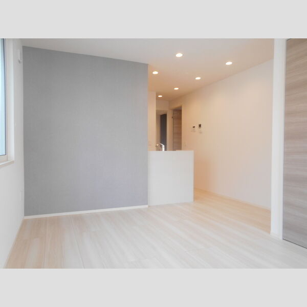 その他 (LDK13.6帖)