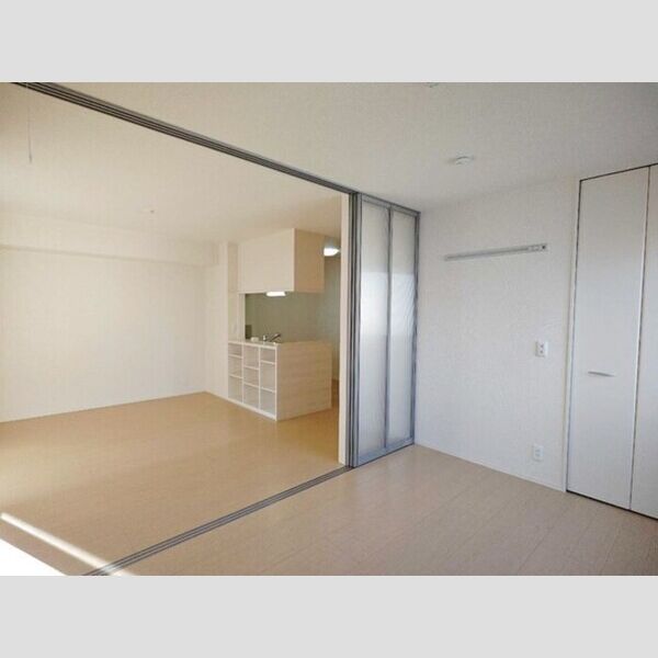 その他 (南側洋室6帖)