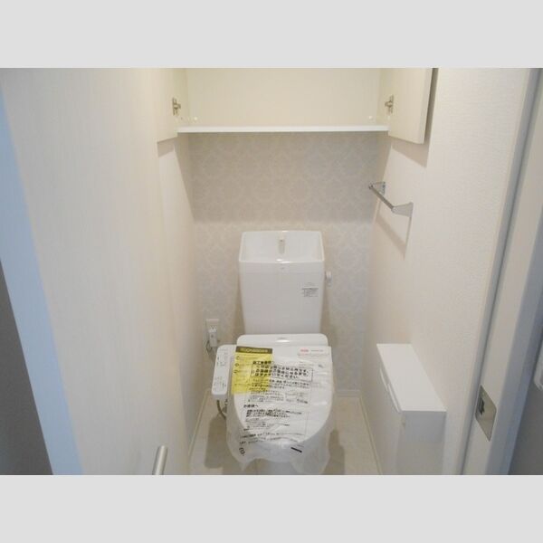 トイレ (温水洗浄暖房便座)