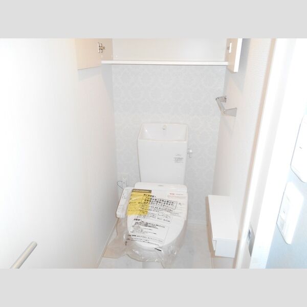 トイレ (温水洗浄暖房便座)