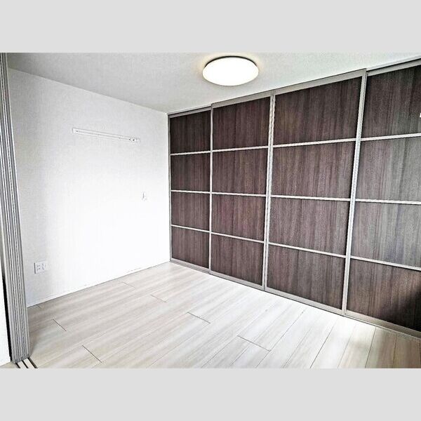 その他 (洋室5帖)
