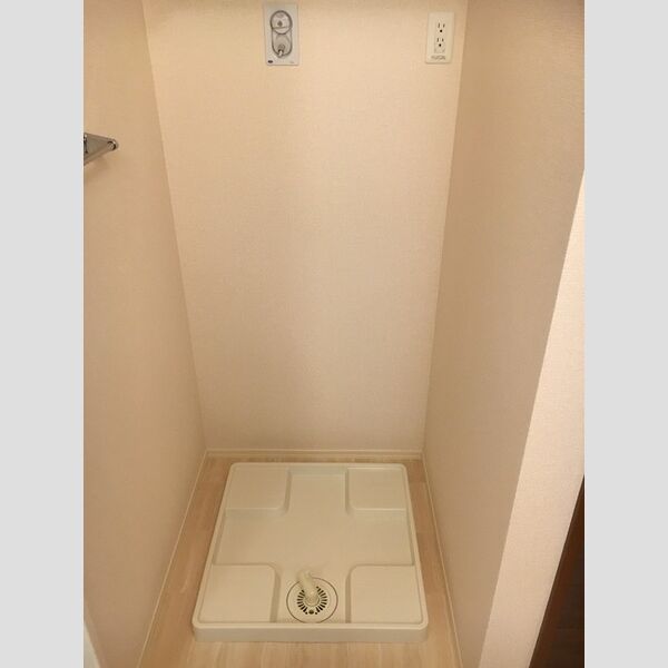 その他 (室内洗濯機置場)