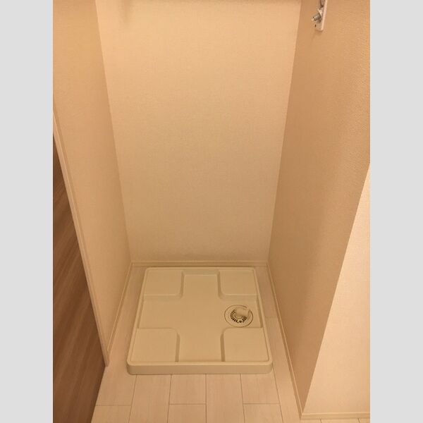 その他設備 (102 室内洗濯機置場)