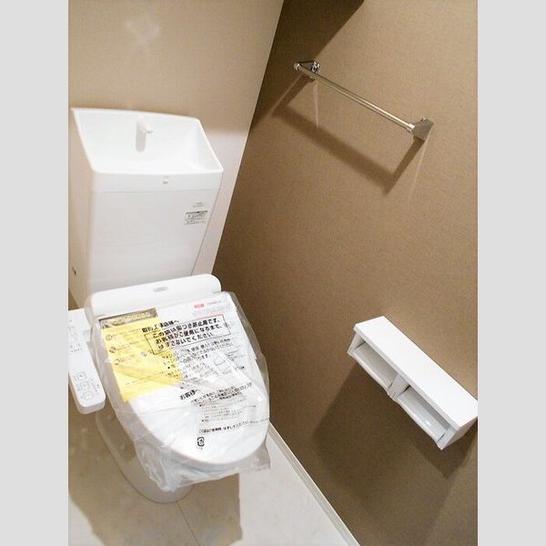 トイレ (温水洗浄暖房便座)