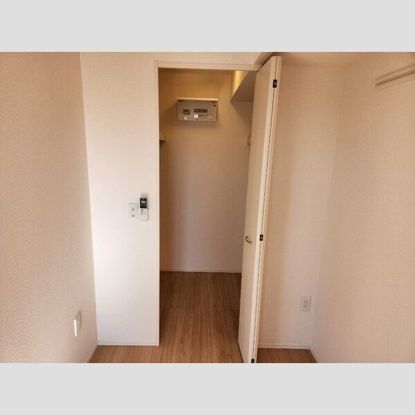 収納 (ウォークインクローゼット)