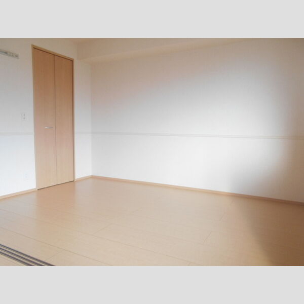 その他 (南東洋室6帖)