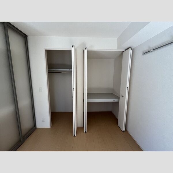 収納 (クローゼット・物入)