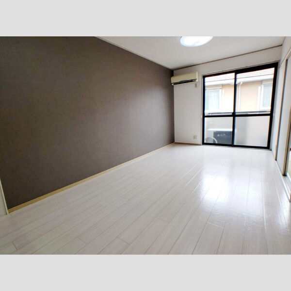 居室・リビング (DK9帖)