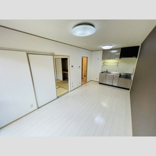 居室・リビング (DK9帖)