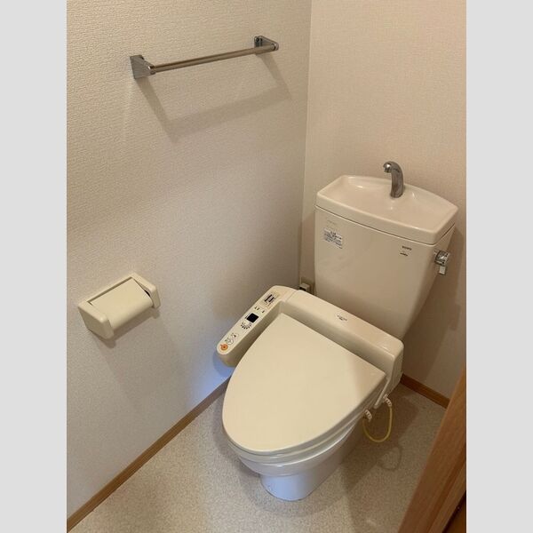 トイレ (温水洗浄暖房便座)