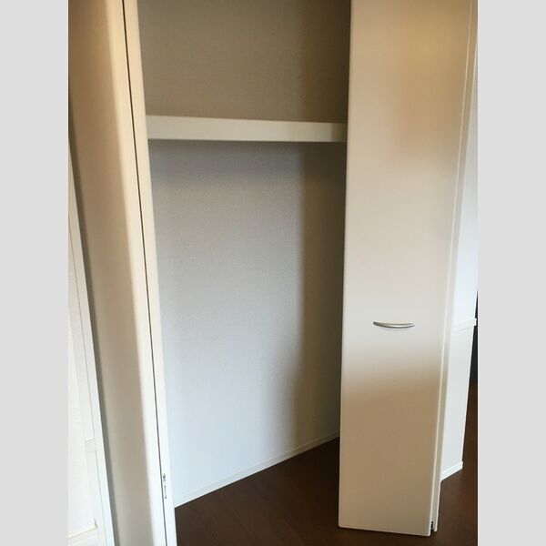 収納 (キッチン横収納)