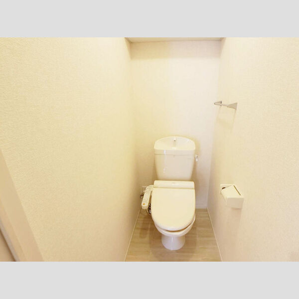 トイレ (温水洗浄暖房便座)