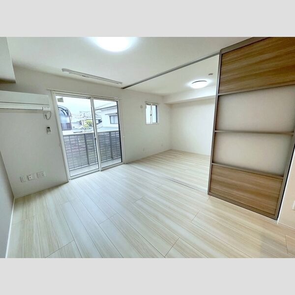 居室・リビング (LDK10.4帖～洋室6帖)