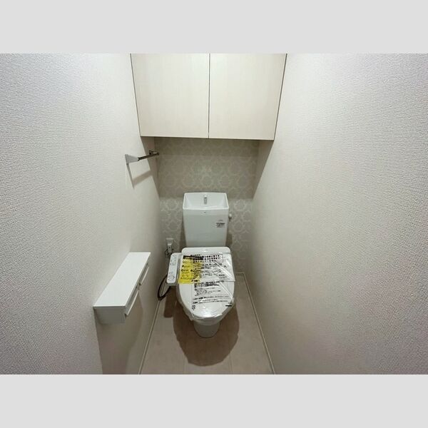 トイレ (温水洗浄暖房便座)