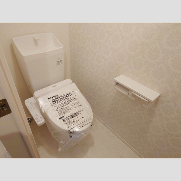 トイレ (温水洗浄暖房便座)