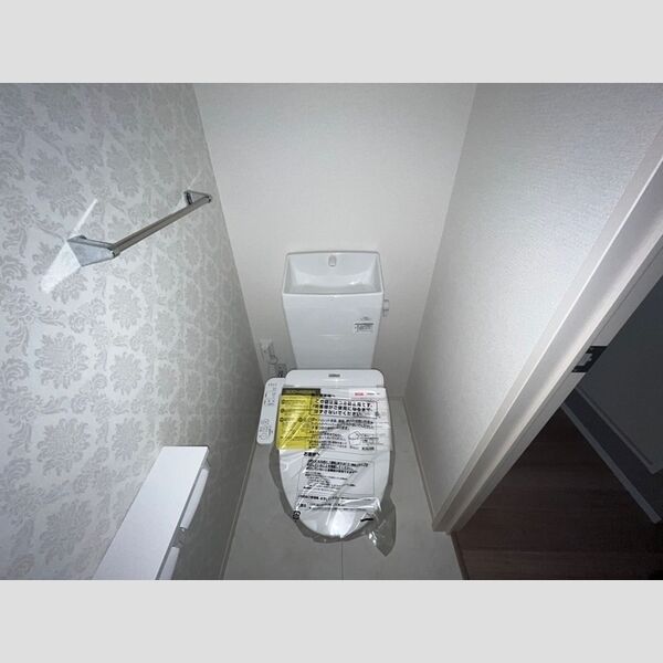 トイレ (温水洗浄暖房便座)