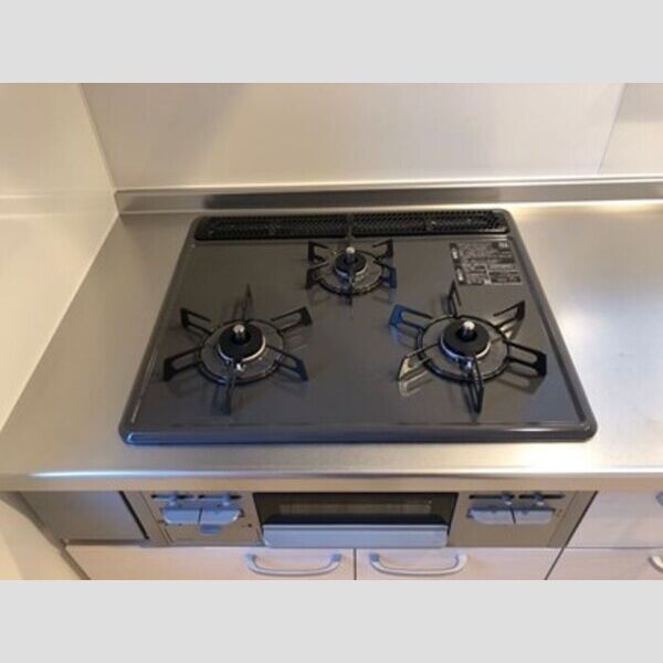 キッチン (3口ガスコンロ)