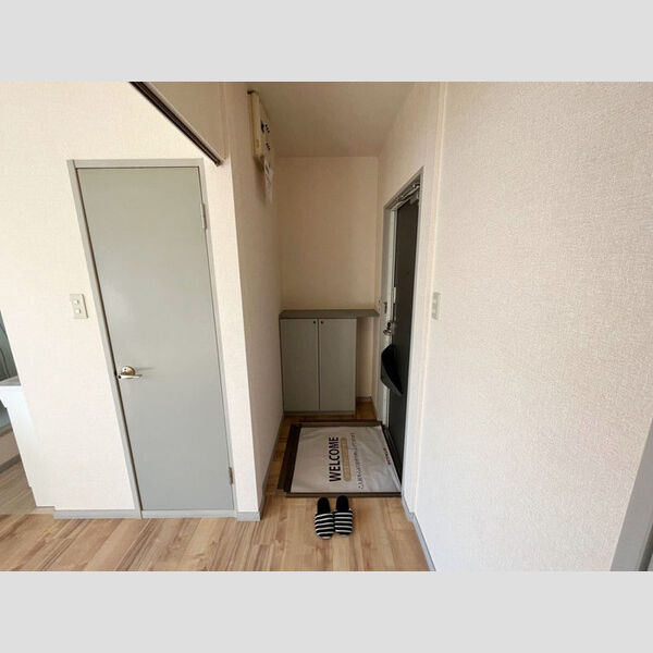 玄関 (玄関)