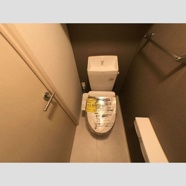 トイレ (温水洗浄暖房便座)