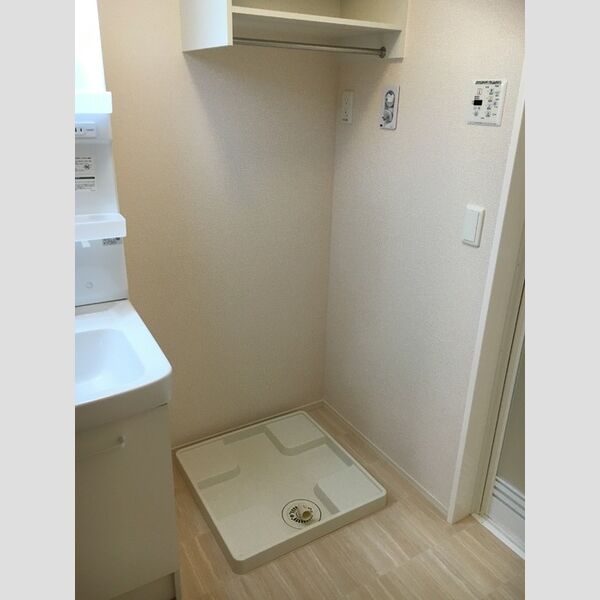 その他 (室内洗濯機置場)