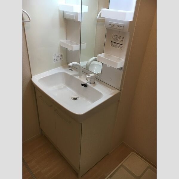 洗面所 (洗髪洗面化粧台)