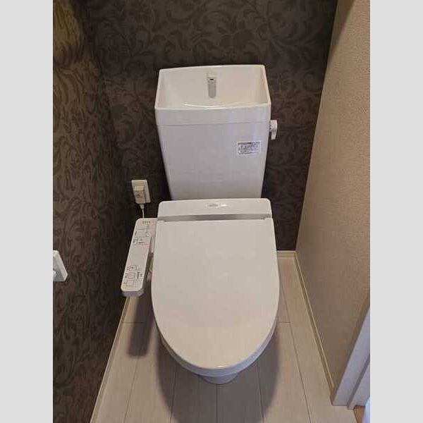 トイレ (温水洗浄暖房便座)