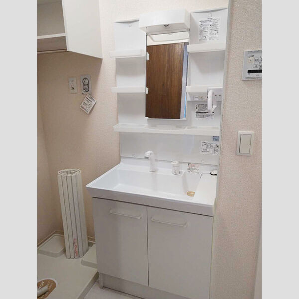 洗面所 (洗髪洗面化粧台)