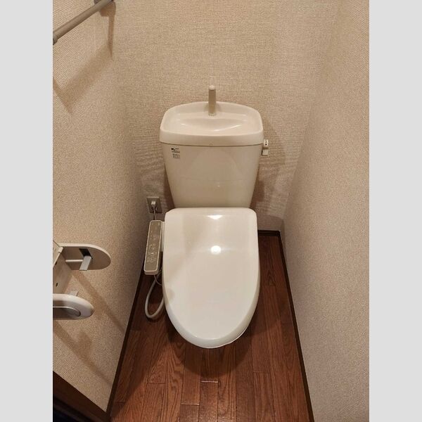 トイレ (温水洗浄暖房便座)