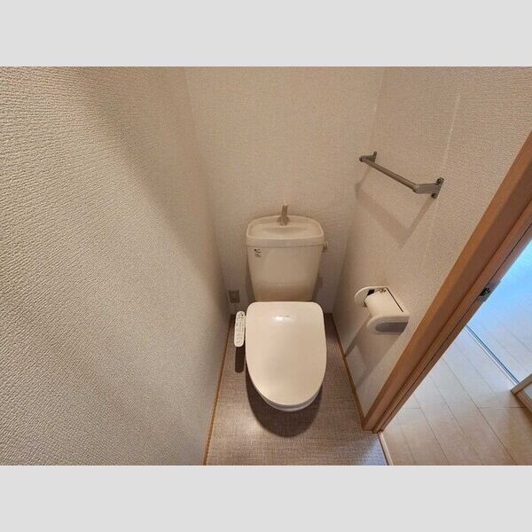 トイレ (温水洗浄暖房便座)