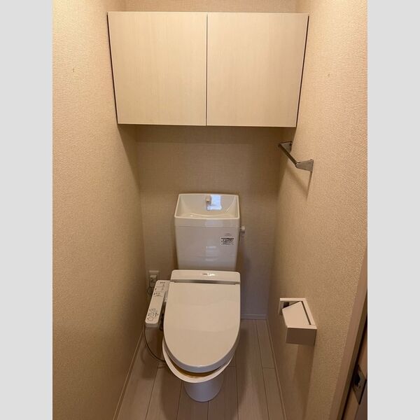 トイレ (温水洗浄暖房便座)