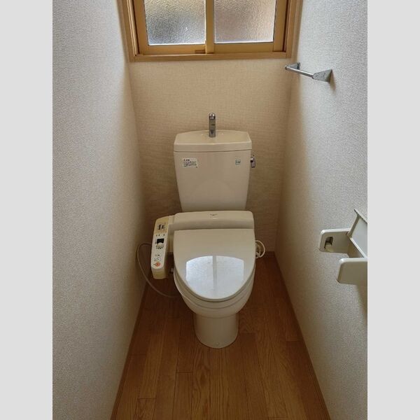 トイレ (温水洗浄暖房便座)