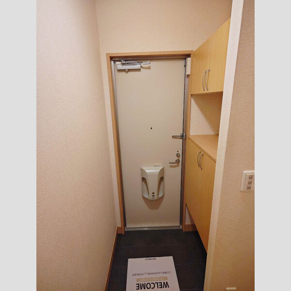 玄関 (玄関)