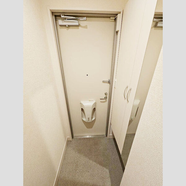 玄関 (玄関)