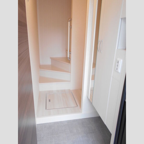 玄関 (203　玄関)