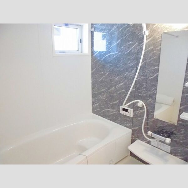 バス (205　一坪バス)