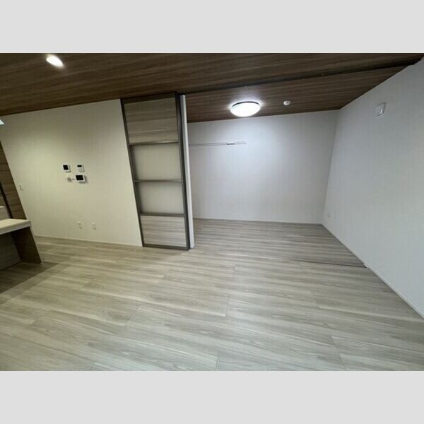 その他 (LDK12.6帖+洋室4帖)